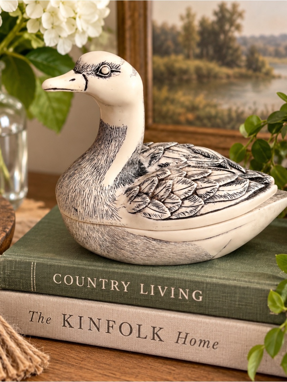 Comoy's of London Faux Scrimshaw Figural Duck Trinket Box + Hidden
Ducklings